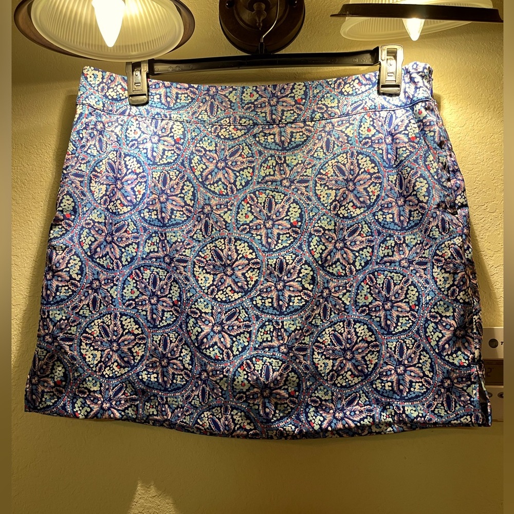 Gorgeous Vineyard Vines Skort size 14